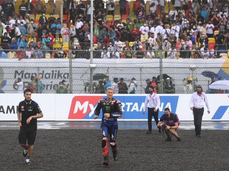 Lihat Lagi Aksi Para Pembalap MotoGP Usai Balapan di Mandalika