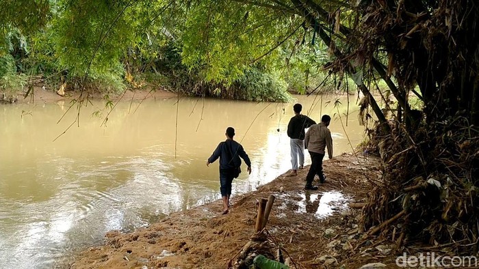 Lokasi bocah hanyut di Sungai Kupang, Desa Masin, Kecamatan Warungasem, Batang, Senin (21/3/2022).