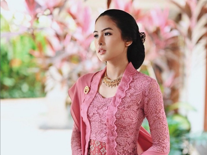 Maudy Ayunda Maudy Ayunda