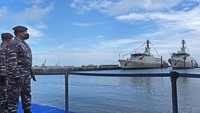 KSAL Laksamana TNI Yudo Margono meresmikan pengoperasian KRI Dorang-874 dan KRI Bawal-875 yang dilengkapi meriam 40 mm dan mampu mengangkut 46 personel dengan kecepatan maksimum 24 knot.