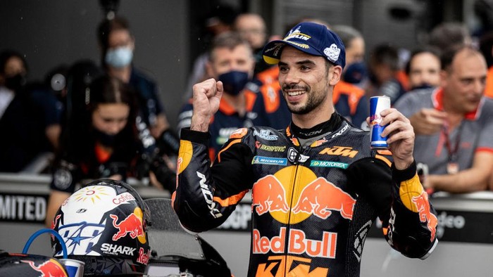LOMBOK, INDONESIA - MARCH 20: MotoGP rider Miguel Oliveira #88 of Portugal and Red Bull KTM Factory Racing celebrates victory after winning the MotoGP Grand Prix of Indonesia at Mandalika International Street Circuit on March 20, 2022 in Lombok, Indonesia. (Photo by Robertus Pudyanto/Getty Images)