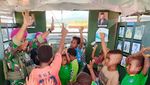 Mobil Pintar Marinir Datang, Anak Papua Senang