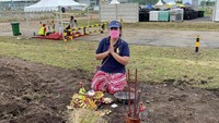 Rupanya soto menjadi kuliner favorit Rara Istiati Wulandari. Sebab banyak momennya saat memperlihatkan dirinya menikmati soto. Foto: Instagram @rara_cahayatarotindigo