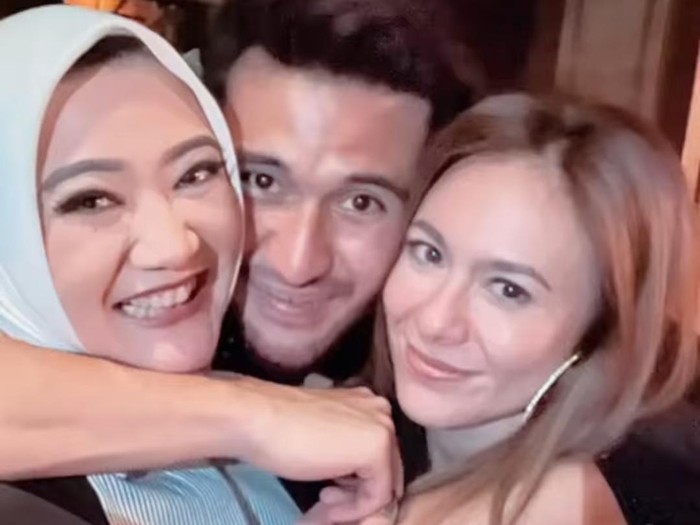 Sabda Ahessa Sabda Ahessa ulang tahun dapat kejutan dari Wulan Guritno.