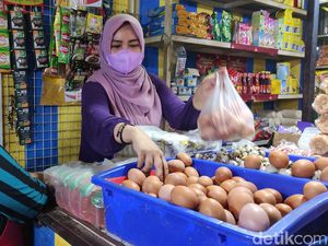 Pak Jokowi, di Malang Harga Telor-Gula Naik dan Minyak Goreng Masih Langka