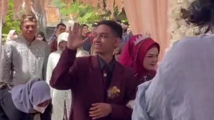 Suasana pernikahan Arab dan kekasihnya setelah ditantang Ridwan Kamil.