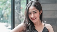 Meski kini sudah aktif main sepakbola, Tamara Tyasmara tak lepas dari kesan anggun dan ayu. (dok. Instagram @tamaratyasmara)  