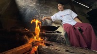 Bangkitnya UMKM Banyuwangi ini juga menjadi dasar PT Asuransi Kredit Indonesia (Askrindo) untuk meningkatkan perannya di kota ujung Pulau Jawa ini, melalui penjaminan Kredit Usaha Rakyat (KUR).