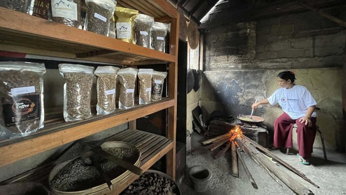 Memasuki tahun 2022, perlahan tapi pasti pelaku UMKM mulai bangkit. Seperti UMKM penghasil produk kopi di Banyuwangi ini.