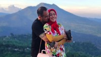 Tidak jarang Venna dan Ferry membagikan kemesraan keduanya di media sosial. (Foto: Instagram)