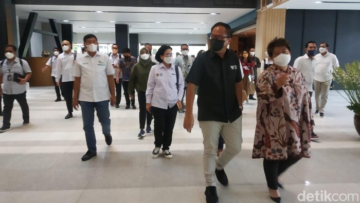 Wakil Menteri BUMN Kartika Wirjoatmodjo ke Sarinah