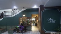Pusat perbelanjaan tertua di Indonesia, Sarinah sudah dibuka kembali untuk umum, Senin (21/3).  