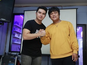 Cuma 5 Menit, Posan Tobing Bikin Lagu dari Aksi Tinju Aldi Taher