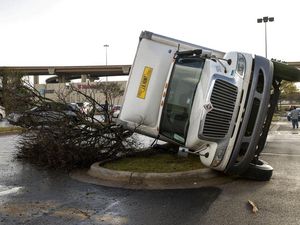 Texas Dihantam Tornado dan Hujan Es, 4 Orang Tewas