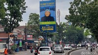 Namun, Oded M Danial yang sebelumnya menjabat Wali Kota Bandung meninggal beberapa waktu lalu. Sehingga, otomatis Yana naik jabatan, namun belum disahkan.  