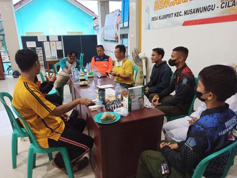 Banjir mulai surut, sejumlah dapur umum tetap disiagakan, Selasa (22/3/2022).