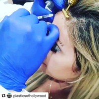 Dilansir Metro, Bryan sudah melakukan lebih dari 100 prosedur kecantikan dan operasi plastik. Semua itu berawal dari perawatan veneer senyum Britney Spears yang dilakukannya saat ulang tahun ke-17.Foto: Instagram @beeray416