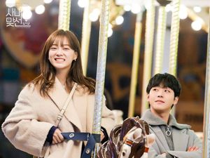 7 Drama Korea Lucu Terbaru 2022 yang Bisa Jadi Obat Galau