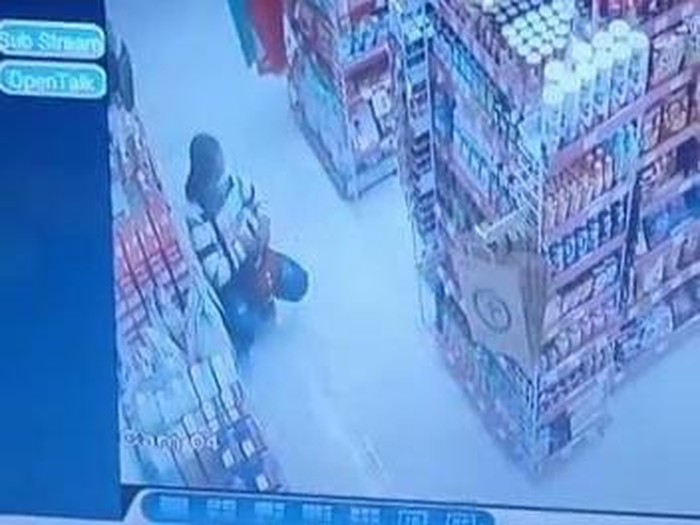 Emak-emak mencuri migor di Madiun