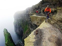 Foto Menakutkan dari Ketinggian, Jangan Lihat Kalau Acrophobia