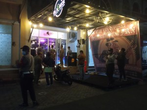 Konser Band Penuh Sesak, Pemilik Kafe Gladiator Bekasi Akan Disidang Yustisi