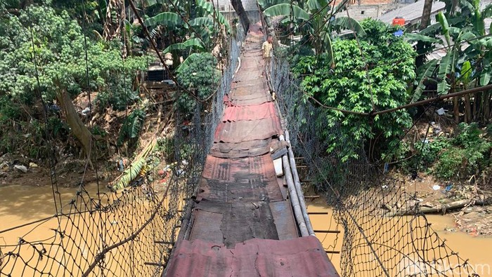 Gozali, Ketua RT 05 RW 07, Kelurahan Pasir Gunung Selatan, Cimanggis, Kota Depok. (Mulia Budi/detikcom)