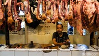Dilansir dari situs Pusat Informasi Harga Pangan Strategis (PIHPS) nasional, harga daging sapi kualitas 1 seharga Rp 145.850 per kilogram dan harga daging sapi kualitas 2 Rp 135.850 per kilogram.