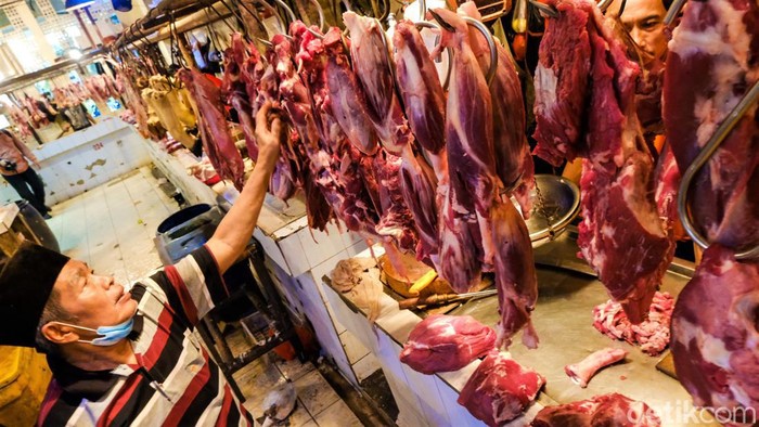 Jelang Ramadan, Harga Daging Sapi di Jakarta Tembus Rp 135 Ribu Jelang Ramadan, harga berbagai bahan makanan mulai menjadi sorotan. Di Jakarta, harga daging sapi berkisar Rp 135 ribu hingga Rp 145 ribu menjelang bulan puasa.