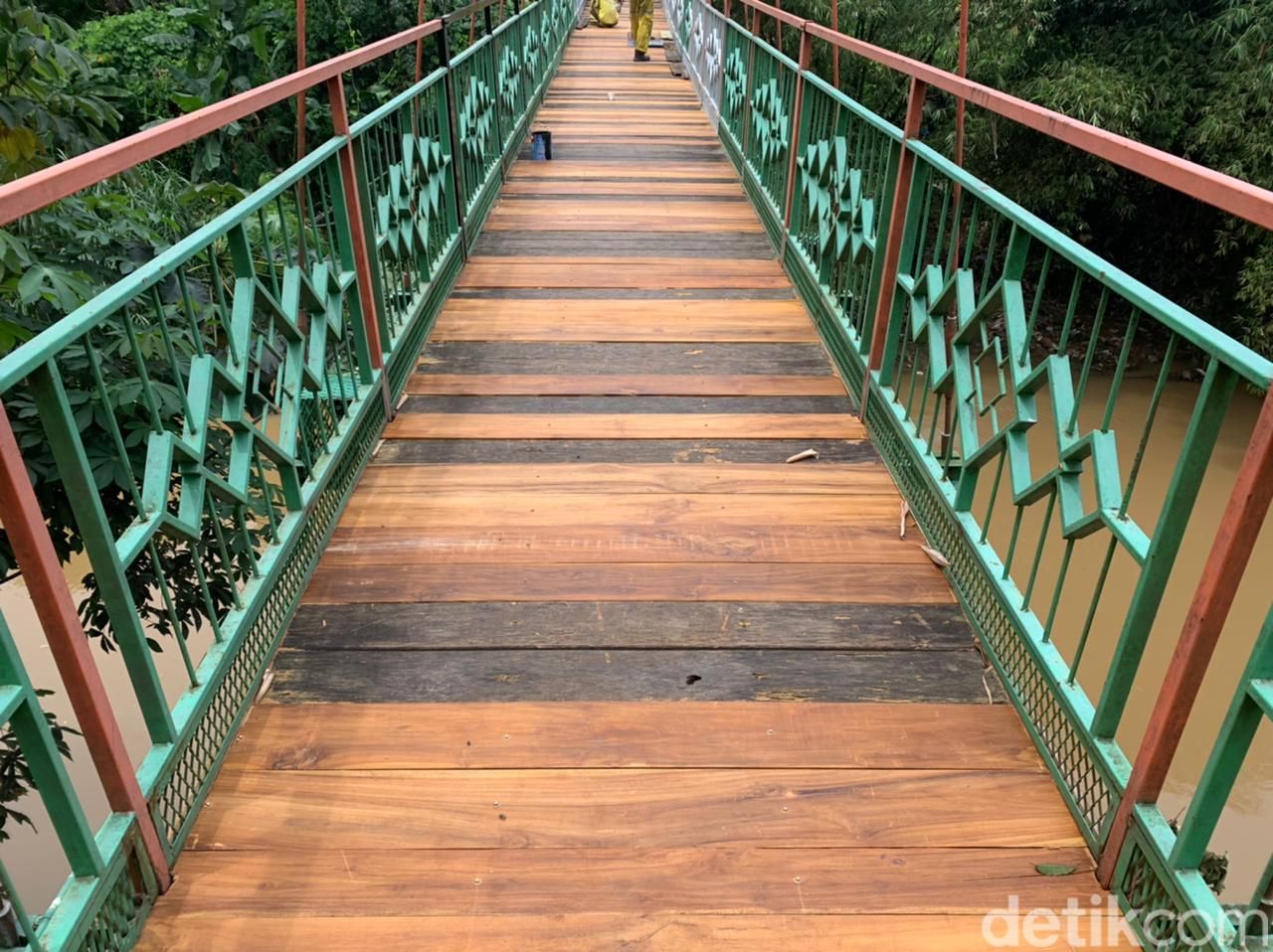 Jembatan Wiratman Karkasa, Jaksel, 22 Maret 2022. (Mulia Budi/detikcom) Jembatan Wiratman Karkasa, Jaksel, 22 Maret 2022. (Mulia Budi/detikcom)