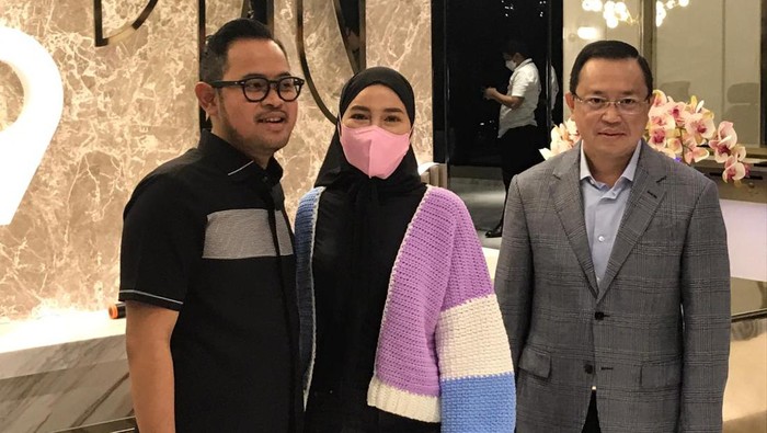 Juragan 99 dan Shandy Purnamasari