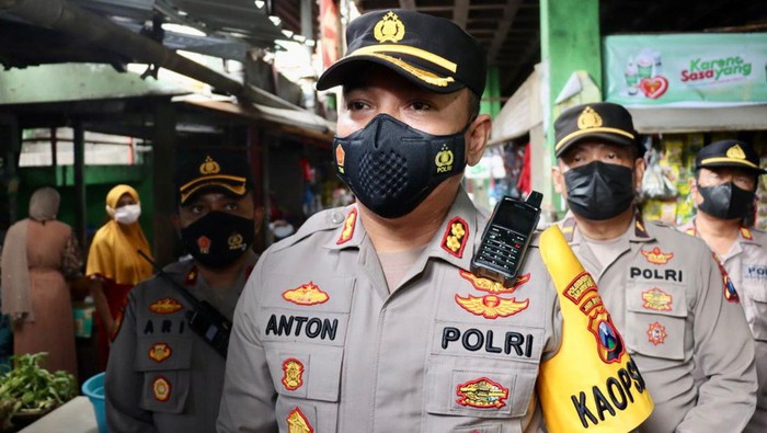 Menurut Kapolres Pelabuhan Tanjung Perak AKBP Anton Elfrino Trisanto, salah satu kebutuhan pokok masyarakat itu juga tengah menjadi perhatian khusus pihak kepolisian.