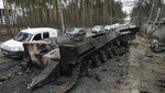 Kendaraan Taktis hingga Mobil Warga Hancur dalam Perang Rusia-Ukraina