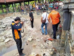 Ibu-Anak Ditemukan Tewas Berpegangan Tangan di Kubangan Kolam Tuban
