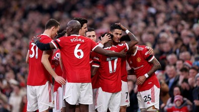 Manchester United Berburu Striker Baru