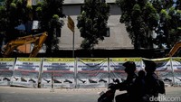 Revitalisasi ini meliputi pintu masuk Kota Tua hingga pinggir Stasiun Jakarta Kota.