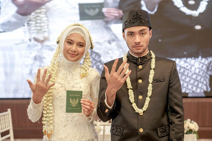 Pasangan Suami Istri Pasangan Suami Istri