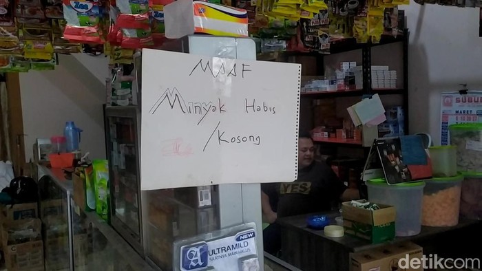 Pedagang di Pasar Tradisional Banjarnegara kesulitan mendapatkan stok minyak goreng curah, Selasa (22/3/2022).
