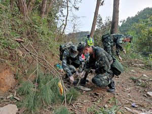 Melihat Lokasi Jatuhnya Pesawat China Eastern Airlines, Melewati Hutan-Gunung