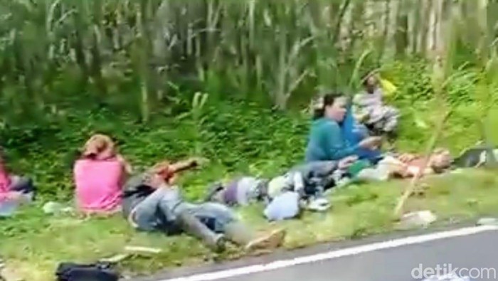pikap terbalik tewaskan 5 orang di bondowoso