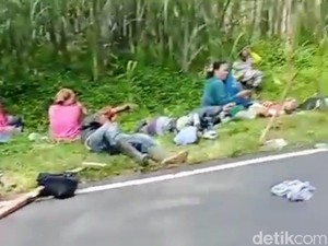 5 Orang Tewas Akibat Pikap Terbalik, Belasan Korban Luka Masih Dirawat