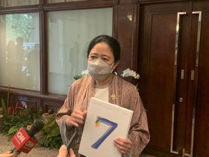 Kala Puan Maharani Dapat Album BTS dari Ketua DPR Korsel