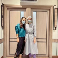 Melalui akun Instagram pribadinya, Puput mengungkapkan jika saat ini dirinya berhasil menurunkan berat badan hingga sebanyak 16 kg. Penurunan berat badan itu diperolehnya hanya dalam kurun waktu 2,5 bulan. Foto: Instagram/@btpnd