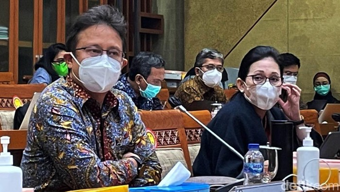 Komisi IX DPR RI menggelar rapat dengan Menteri Kesehatan Budi Gunadi Saidikin, di ruang rapat Komisi IX DPR RI, Kompleks Parlemen Senayan, Jakarta, Selasa (21/03/2022). Dalam rapat tersebut, Menteri Kesehatan Budi Gunari Sarikin disemprot dan rapat pun diskors akibat materi rapat tidak lengkap dan detail.