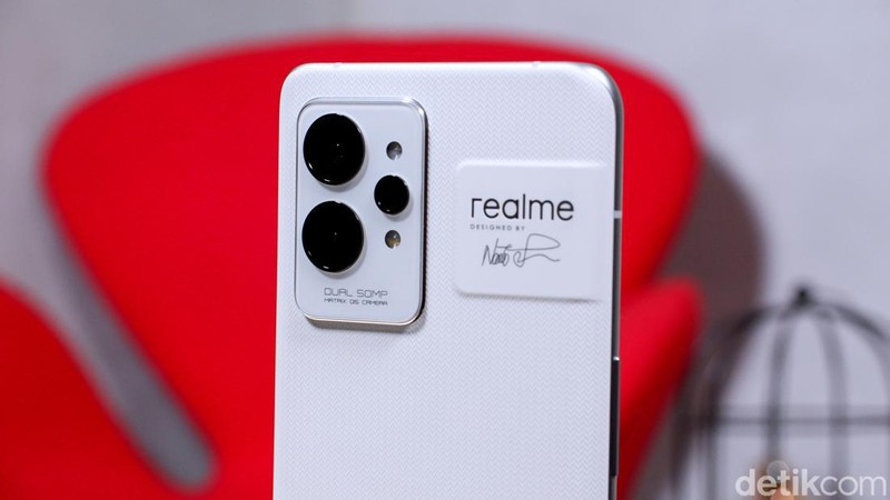 Realme GT 2 Pro