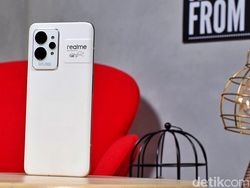 Unboxing Realme GT 2 Pro, Ditenagai Snapdragon 8 Gen 1 Harga Rp 9 Jutaan