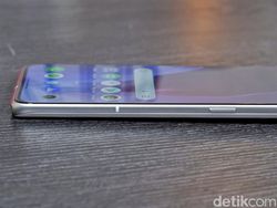 Unboxing Realme GT 2 Pro, Ditenagai Snapdragon 8 Gen 1 Harga Rp 9 Jutaan