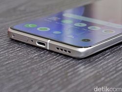 Unboxing Realme GT 2 Pro, Ditenagai Snapdragon 8 Gen 1 Harga Rp 9 Jutaan