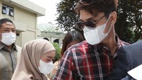 Sampai saat ini, Rizky Billar masih menjalani pemeriksaan sebagai saksi. Foto: Palevi/detikHOT