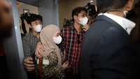 Dalam pengakuannya Rizky Billar akan mengembalikan uang Rp 20 juta dari Doni Salmanan. Foto: Palevi/detikHOT