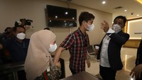 Rizky Billar mendatangi Bareksrim terkait uang Rp 20 juta dari Doni Salmanan. Foto: Palevi/detikHOT